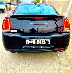 کرایسلەر 300